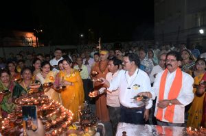 भगवान श्री परशुराम जी की 1100 दीपों से महाआरती 